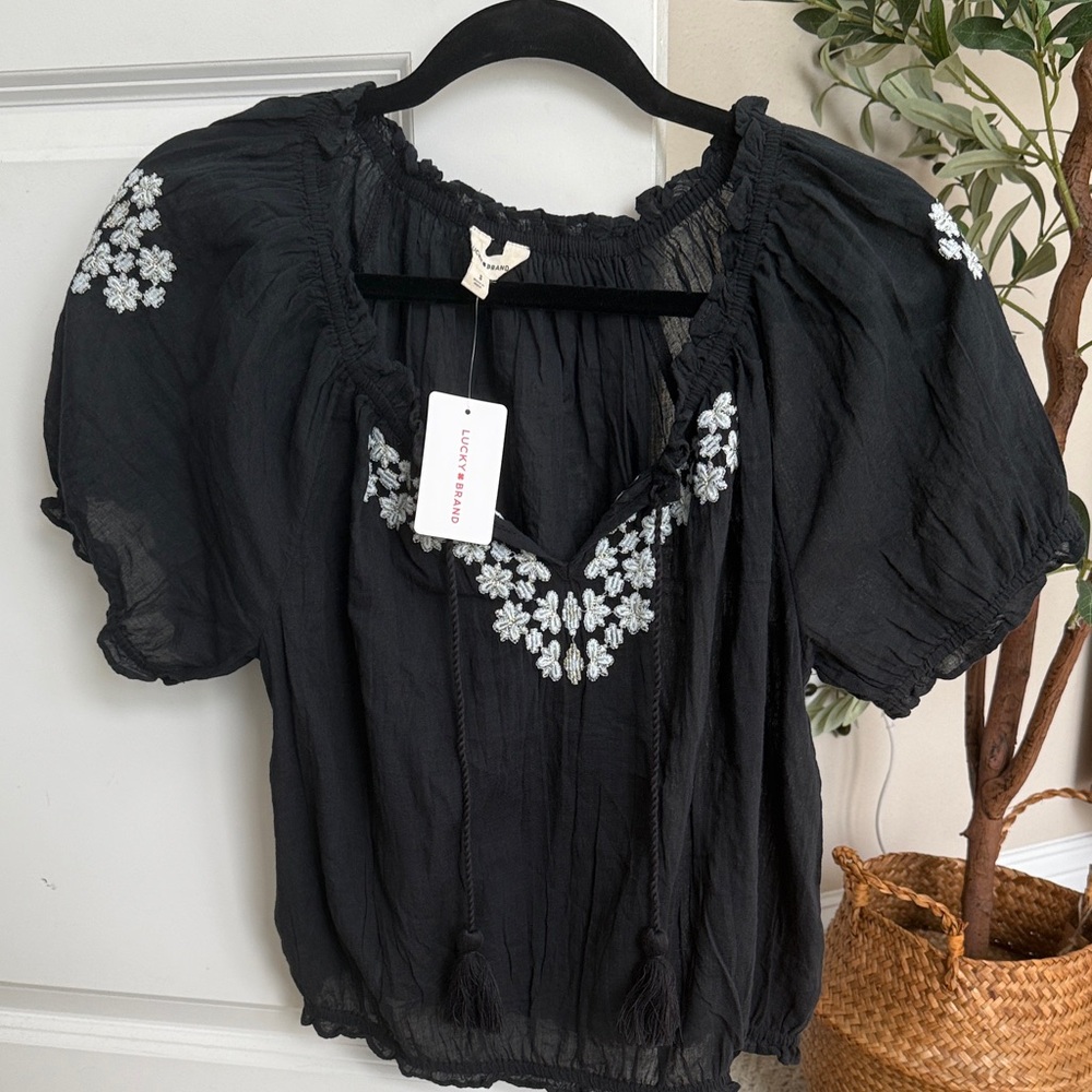 Chic Black Blouse with Floral Embroidery